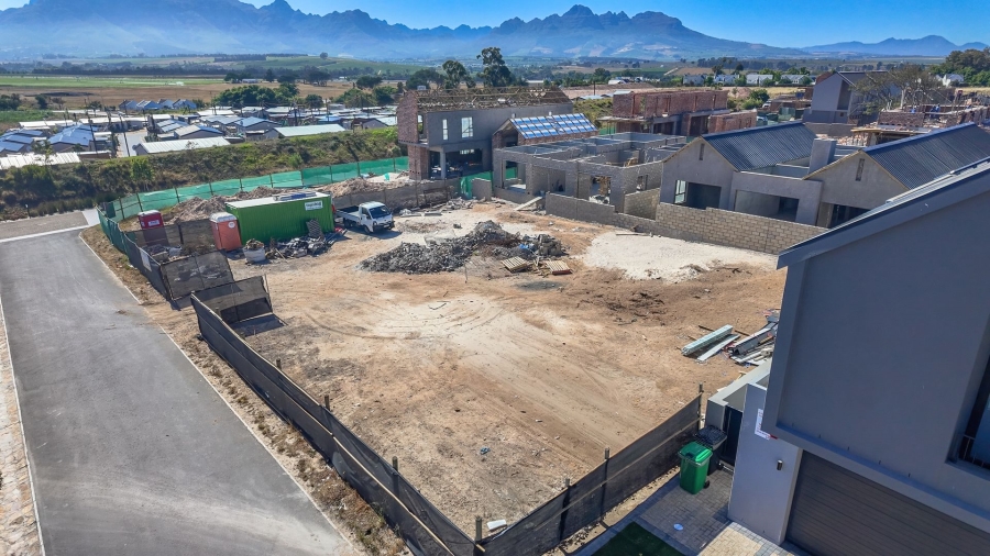 4 Bedroom Property for Sale in Longlands Country Estate Western Cape